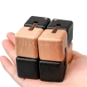 Casse-Tête En Bois - Le Cube Infini - En main - Mr Casse-Tête