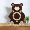 Vue sur une étagère en bois du puzzle 3D L'Ourson Horloge - Mr Cassse-Tête